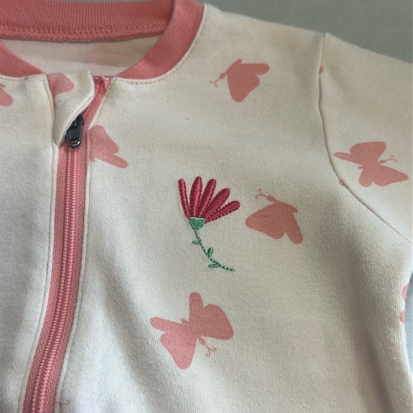 Tuffy Baby Onesie with Pink Accents and embroidered flower on left chest - Picture 4 of 5